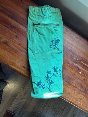 GAIAM Green Floral Drawstring Yoga Mat Bag